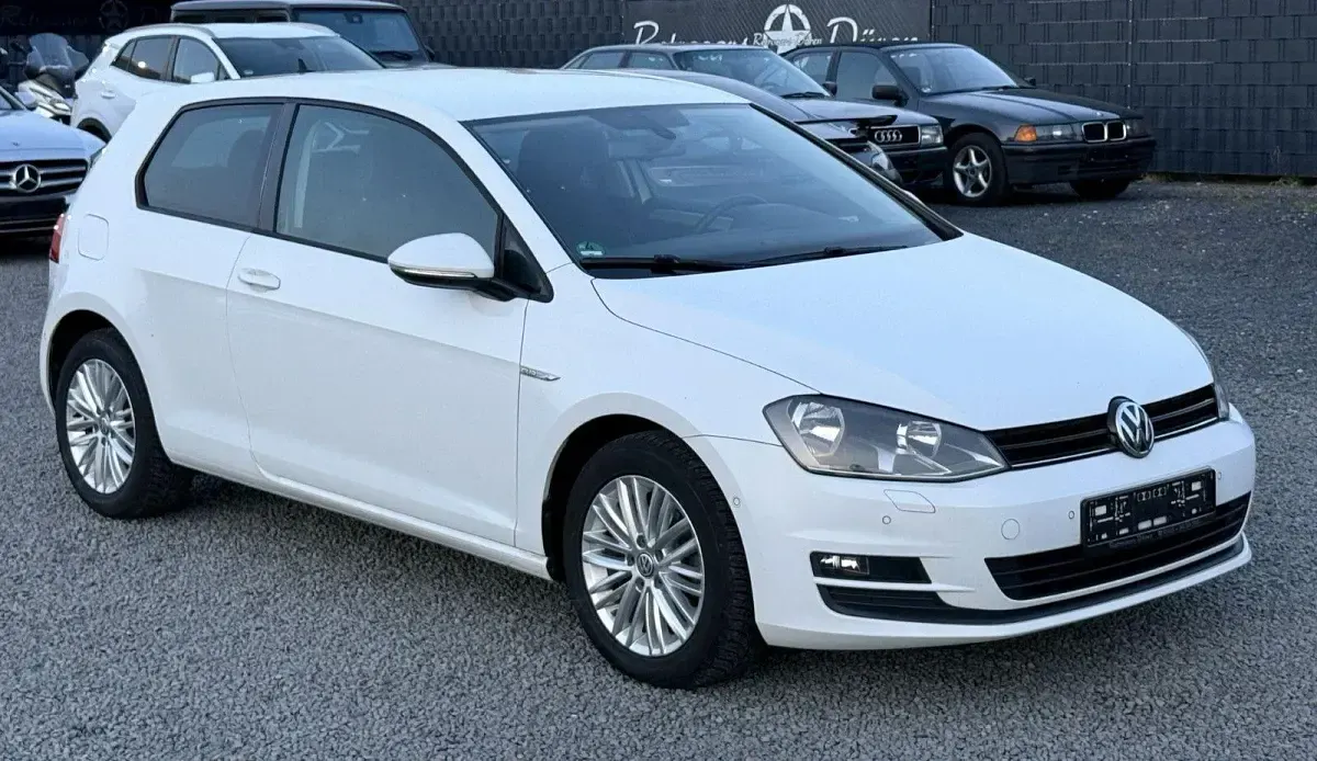 Gebraucht VW Golf VII Cup 105 PS (77 kW) 2014 Weiß Limousine
