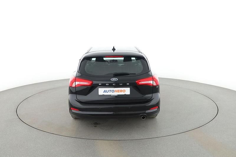 Gebraucht Ford Focus Titanium 125 PS (91 kW) 2019 Schwarz Kombi