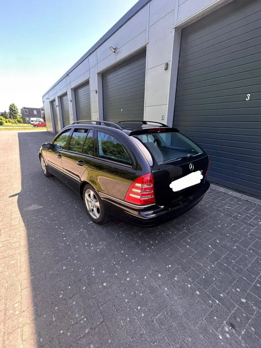 Gebraucht Mercedes C320 Avantgarde 218 PS (160 kW) 2001 Schwarz Kombi