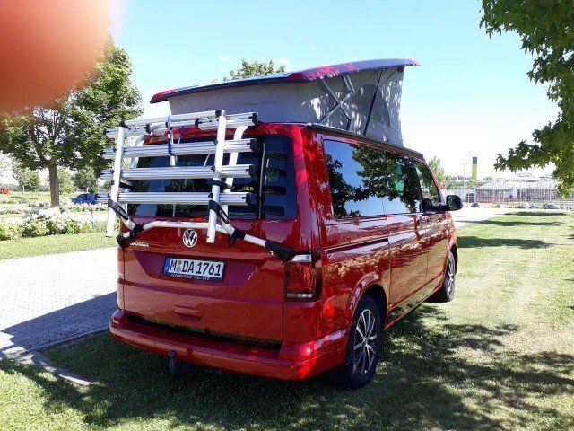 Rot metallic Gebraucht 2018 VW T6 Beach Van | 39.900 € (Teuer) - Bild 1/4