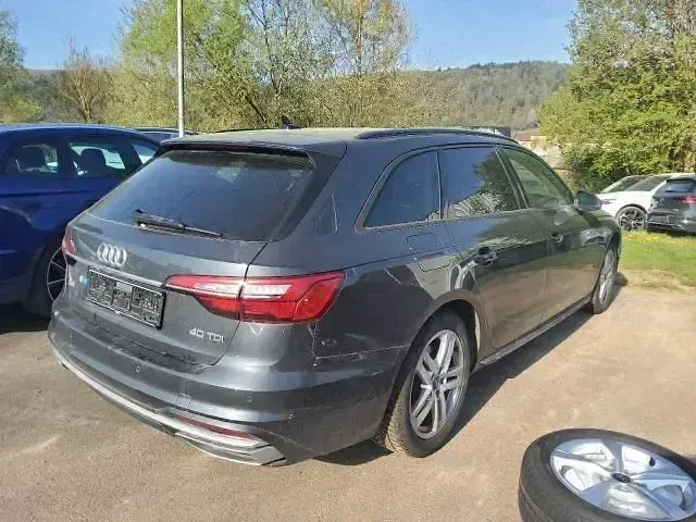 Second-hand Audi A4 Advanced Plus 204 CP (150 kW) 2024 Gri Break