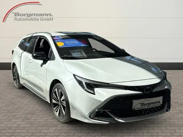 Neu Toyota Corolla 140 PS (102 kW) 2025 Weiss Kombi