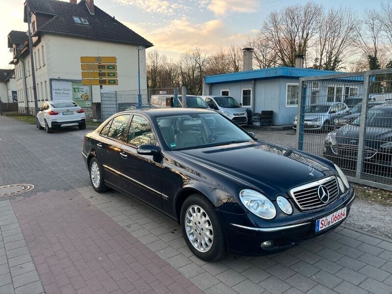 Gebraucht Mercedes E350 272 PS (200 kW) 2005 Blau Limousine