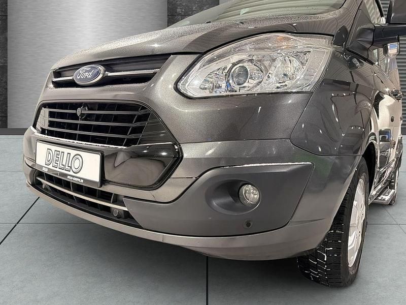 Gebraucht Ford Tourneo Titanium 170 PS (125 kW) 2017 Magneticgrau (metallic) Van / Kleinbus