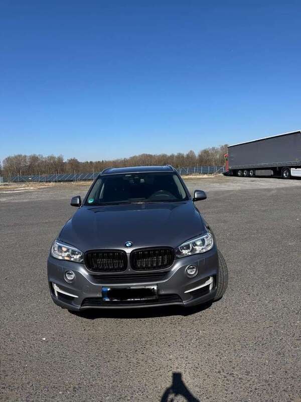Gebraucht 2025 BMW X5 Sport Line SUV | 28.500 € - Bild 1/4