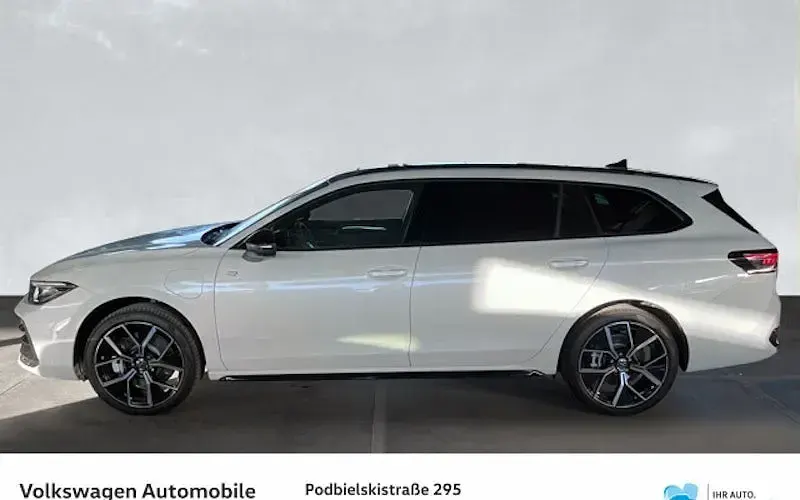 Ny VW Passat R-line 272 HK (200 kW) 2026 Hvid Stationcar