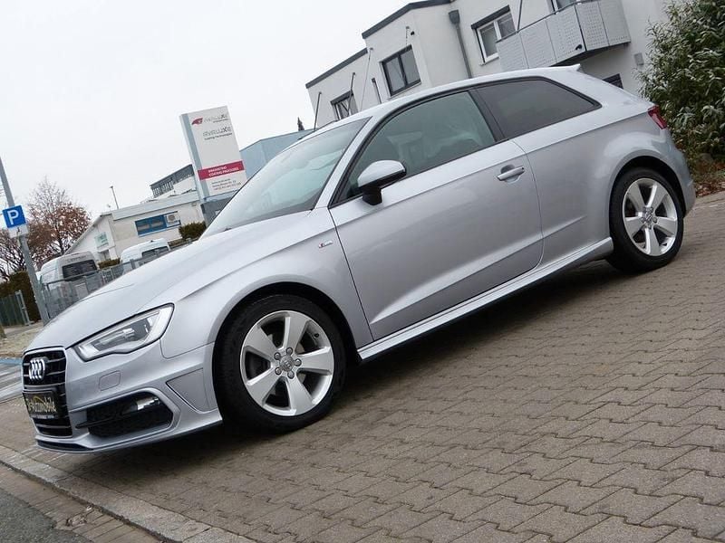 Gebraucht Audi A3 S-Line 150 PS (110 kW) 2014 Silber Limousine