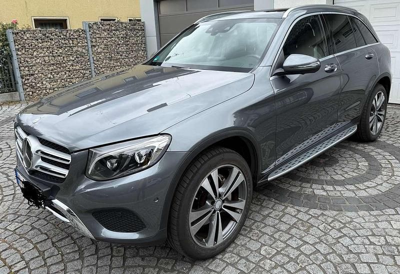 Gebraucht 2016 Mercedes GLC250 Exclusive SUV | 26.900 € (Guter Preis) - Bild 1/4