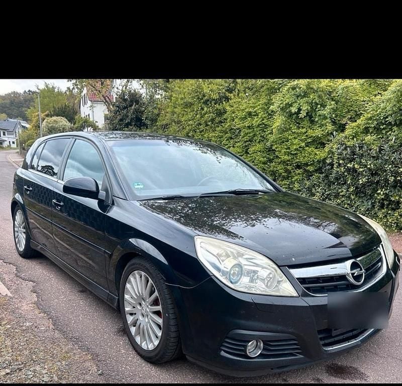 Gebraucht Opel Signum 122 PS (89 kW) 2005 Schwarz Kleinwagen
