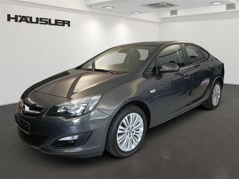 Grau Gebraucht 2015 Opel Astra Style Limousine | 10.890 € (Fairer Preis) - Bild 1/4