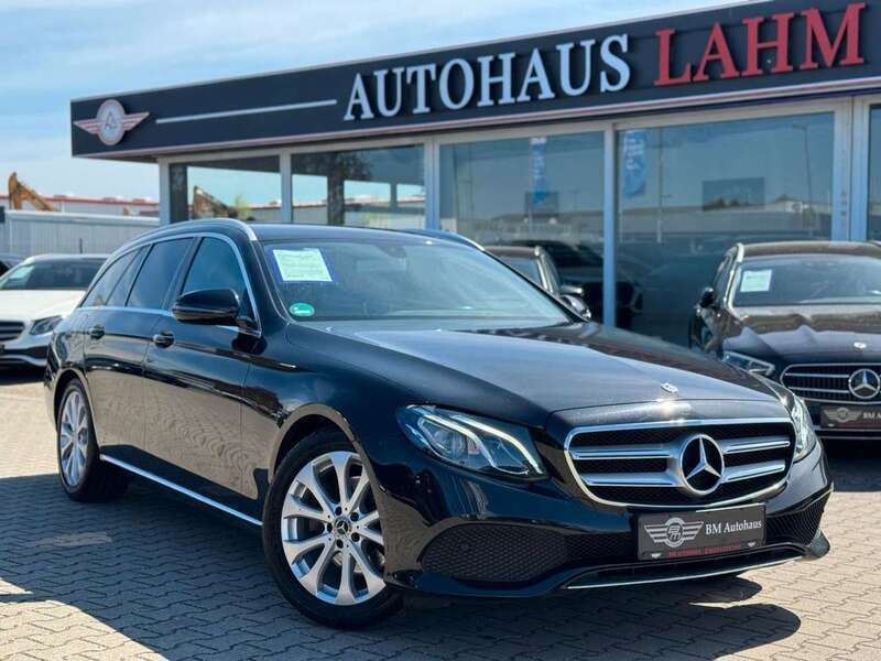 Schwarz Gebraucht 2018 Mercedes E250 Avantgarde Kombi | 19.490 € (Superpreis) - Bild 1/4