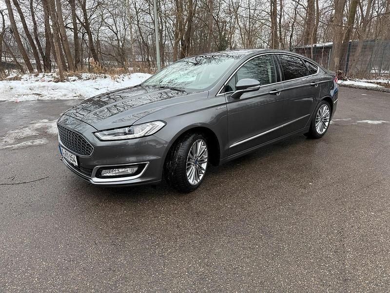 Grau Gebraucht 2019 Ford Mondeo Vignale Limousine | 10.500 € (Superpreis) - Bild 1/4