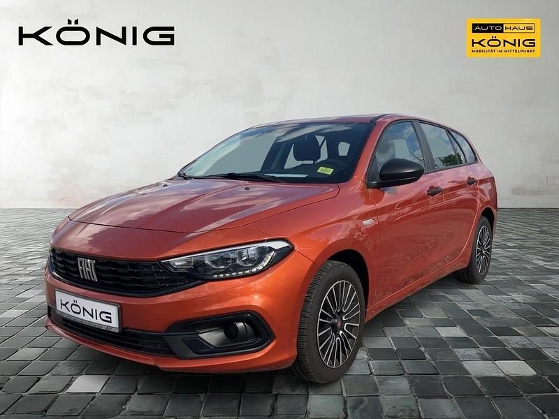 Orange Gebraucht 2023 Fiat Tipo Limousine | 24.900 € (Teuer) - Bild 1/4