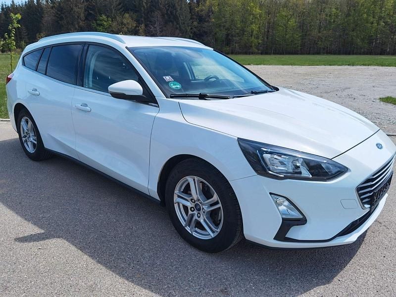 Gebraucht Ford Focus Cool & Connect 120 PS (88 kW) 2020 Weiß Kombi