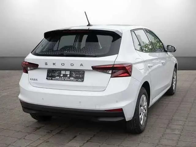 Gebraucht Skoda Fabia Essence 80 PS (58 kW) 2024 Weiß Kleinwagen