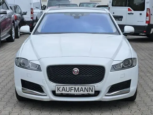 Gebraucht Jaguar XF 344 PS (253 kW) 2017 Weiss Limousine