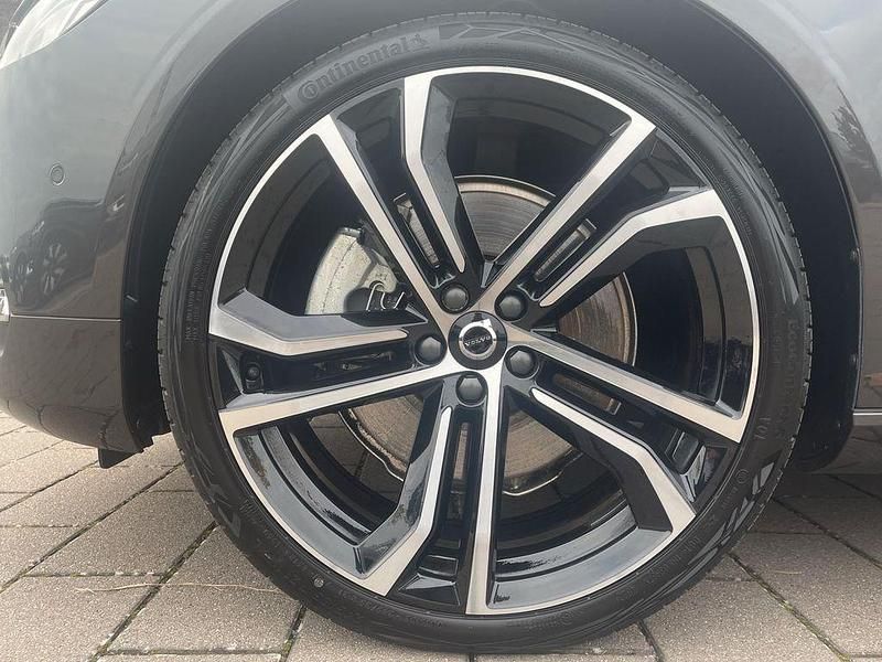 Gebraucht Volvo V90 Ultimate 197 PS (144 kW) 2024 Platinum grey Kombi