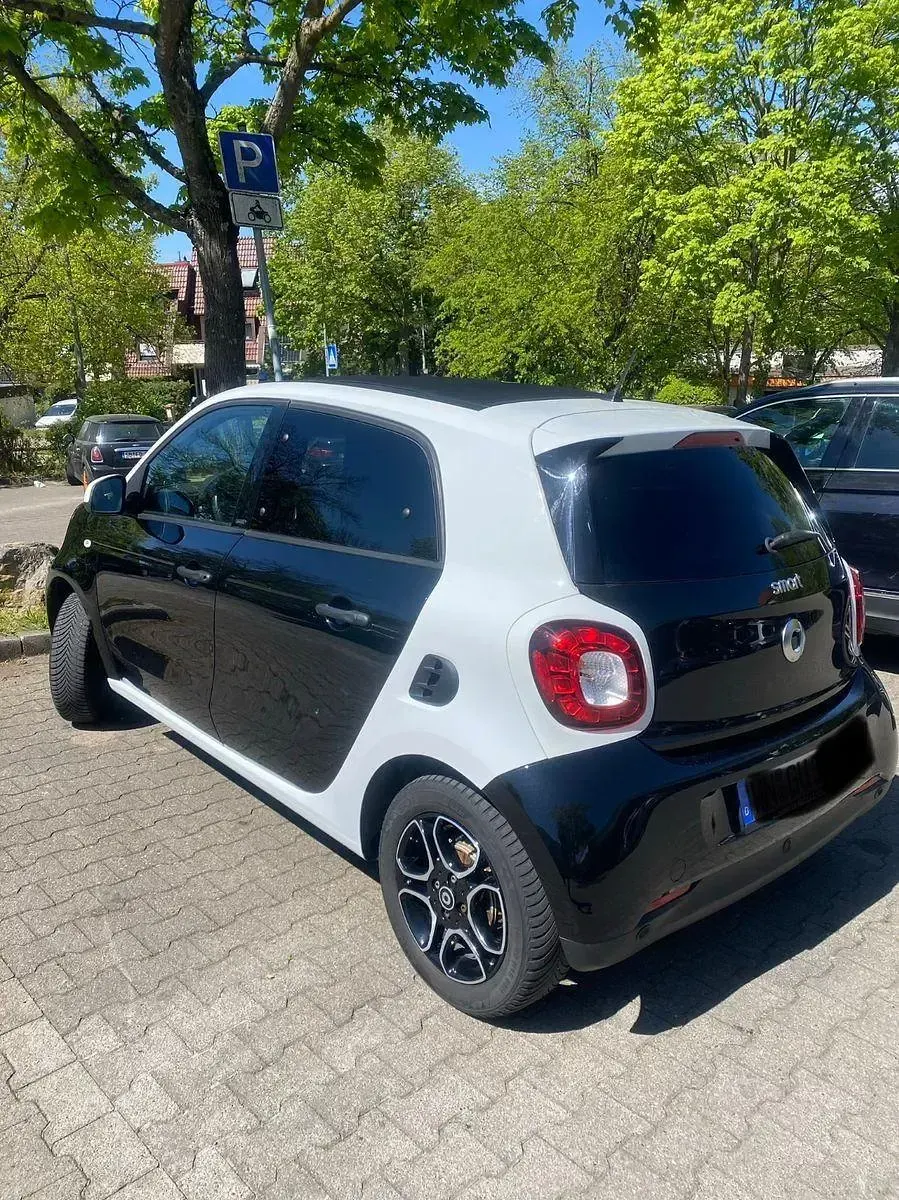 Usata Smart ForFour 71 CV (52 kW) 2018 Nero Utilitaria