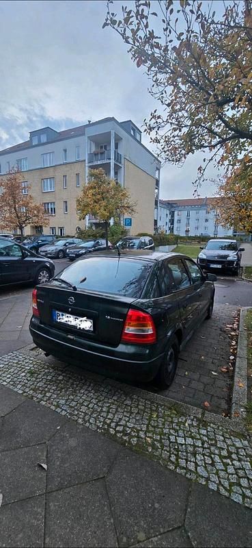 Grün Gebraucht 2004 Opel Astra Limousine | 750 € (Superpreis) - Bild 1/2
