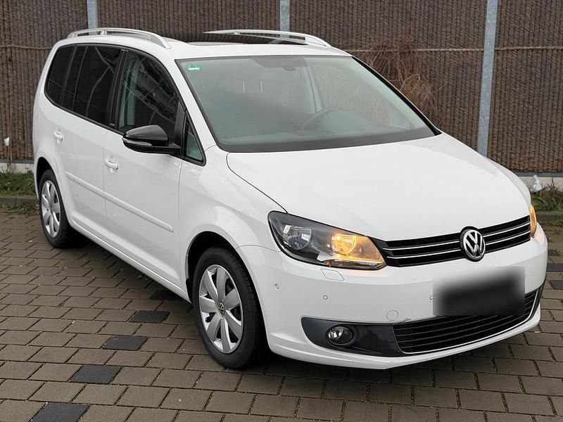 Gebraucht VW Touran 105 PS (77 kW) 2012 Weiß Van / Kleinbus