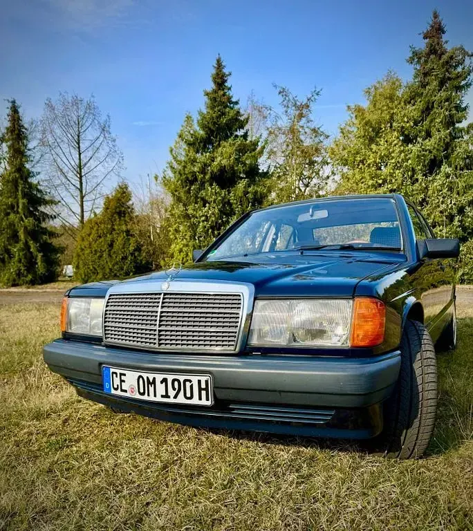 Gebraucht Mercedes 190 109 PS (80 kW) 1992 Blau Limousine