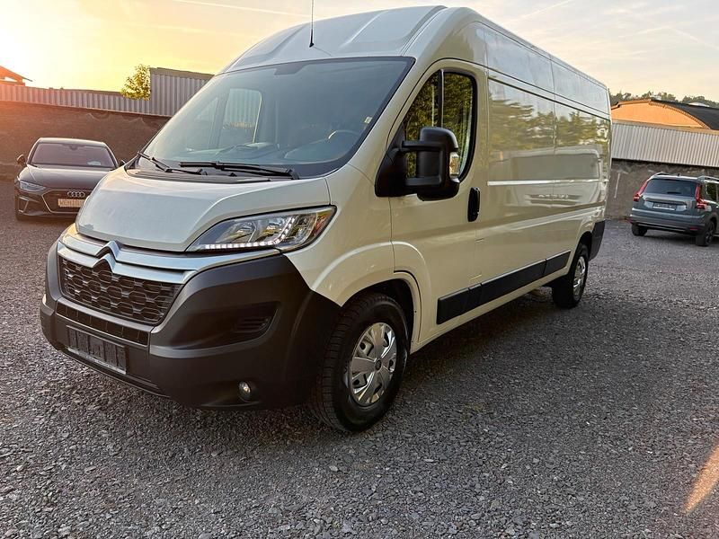 Weiß Gebraucht 2021 Citroën Jumper Van / Kleinbus | 17.300 € (Superpreis) - Bild 1/4