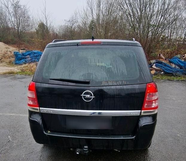 Gebraucht Opel Zafira 120 PS (88 kW) 2010 Schwarz Van / Kleinbus