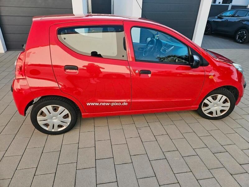 Rot Gebraucht 2010 Nissan Pixo City Kleinwagen | 2.400 € - Bild 1/4