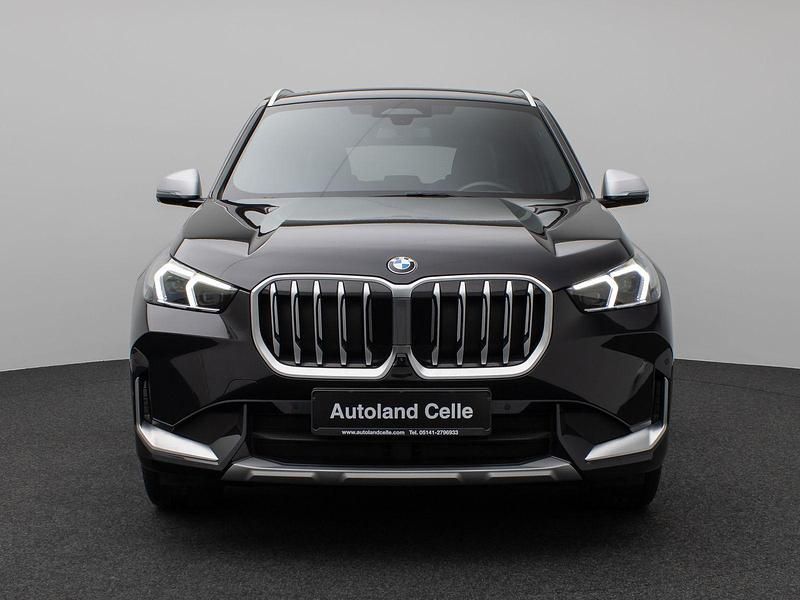 Gebraucht BMW X1 Sport Line 204 PS (150 kW) 2022 Saphirschwarz metallic475schwarz SUV