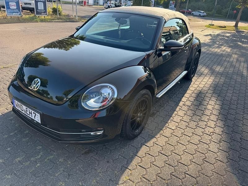Usata VW Beetle 140 CV (102 kW) 2014 Nero Utilitaria