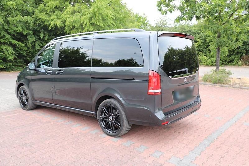 Gebraucht Mercedes V300 Exclusive 237 PS (174 kW) 2021 Schwarz Van / Kleinbus