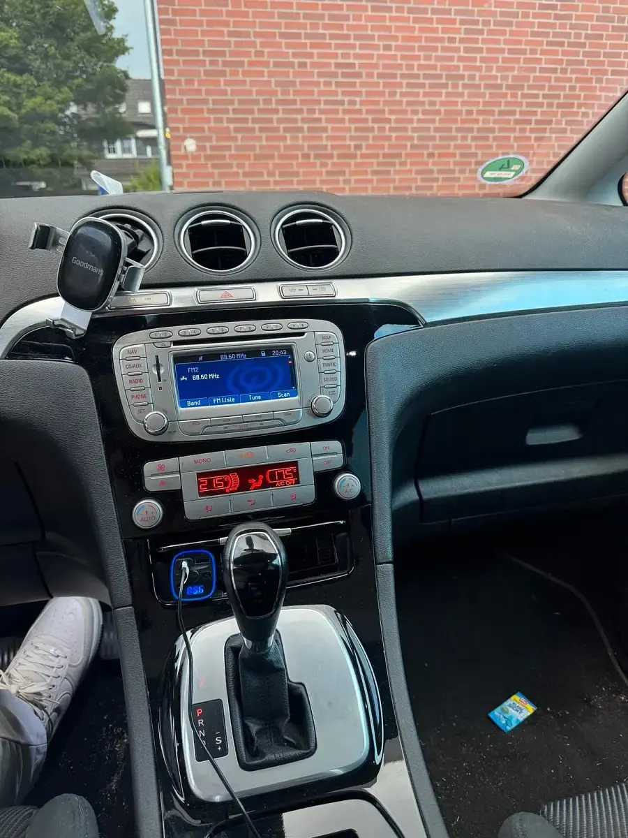 Gebraucht Ford S-MAX S 140 PS (102 kW) 2010 Schwarz Van / Kleinbus