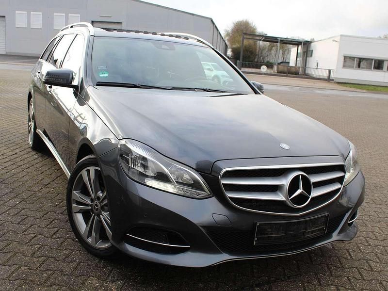 Gebraucht Mercedes E300 231 PS (169 kW) 2013 Grau Kombi