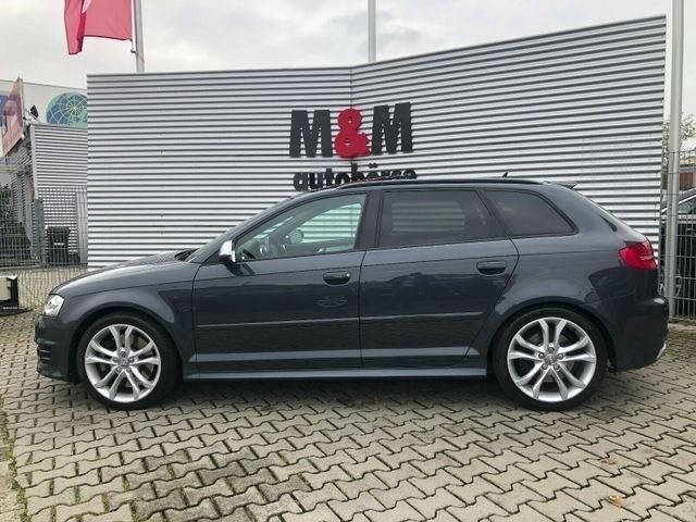 Gebraucht Audi S3 Sport 265 PS (194 kW) 2012 Grau Limousine