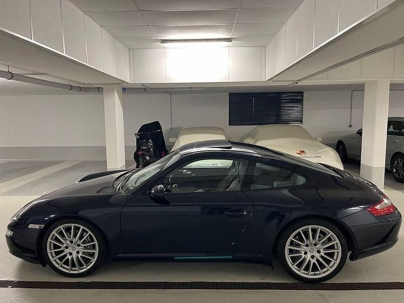 Blau Gebraucht 2005 Porsche 911 Carrera Coupé | 47.500 € (Etwas zu teuer) - Bild 1/4