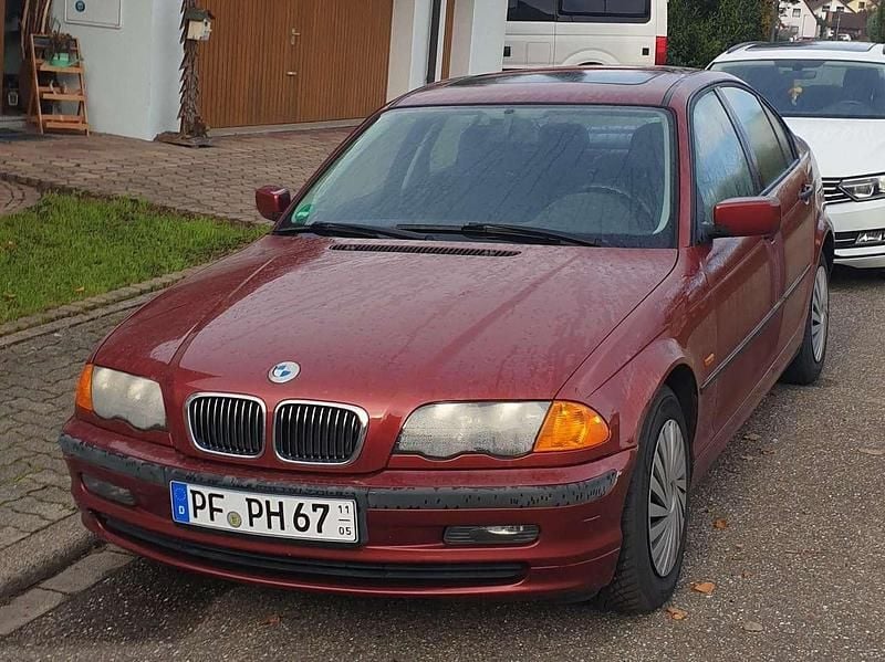 Gebraucht BMW 318 118 PS (86 kW) 1998 Rot Limousine