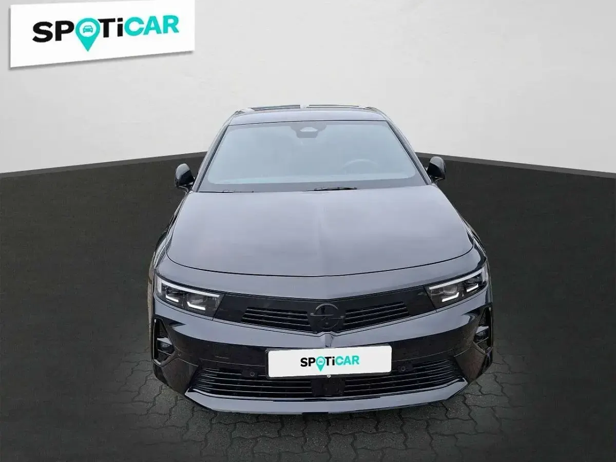 Gebraucht Opel Astra 131 PS (96 kW) 2024 Schwarz Limousine