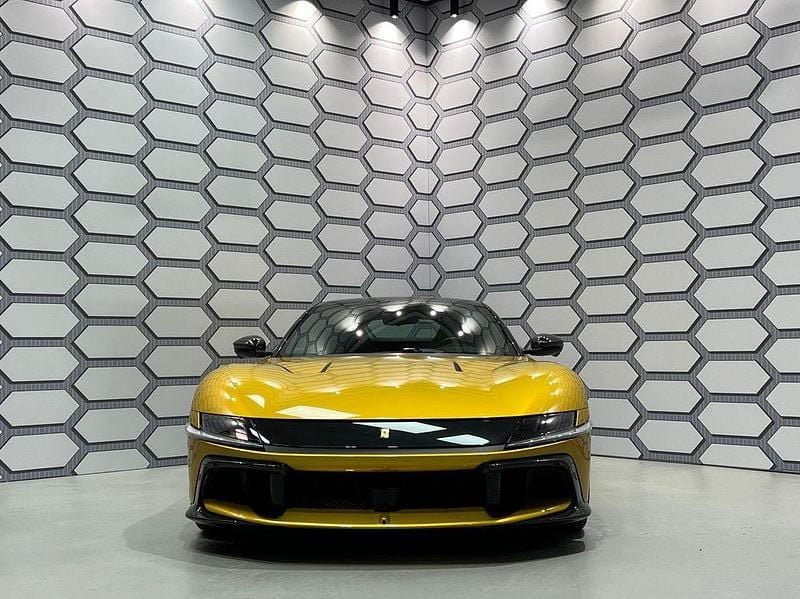 Neu Ferrari 12 Cilindri 829 PS (609 kW) 2025 Gelb