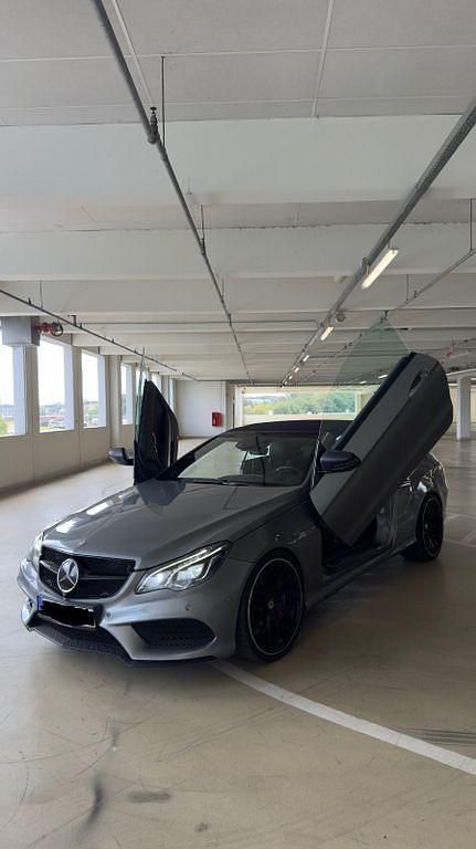 Grau Gebraucht 2013 Mercedes E500 Cabrio | 22.999 € (Fairer Preis) - Bild 1/4