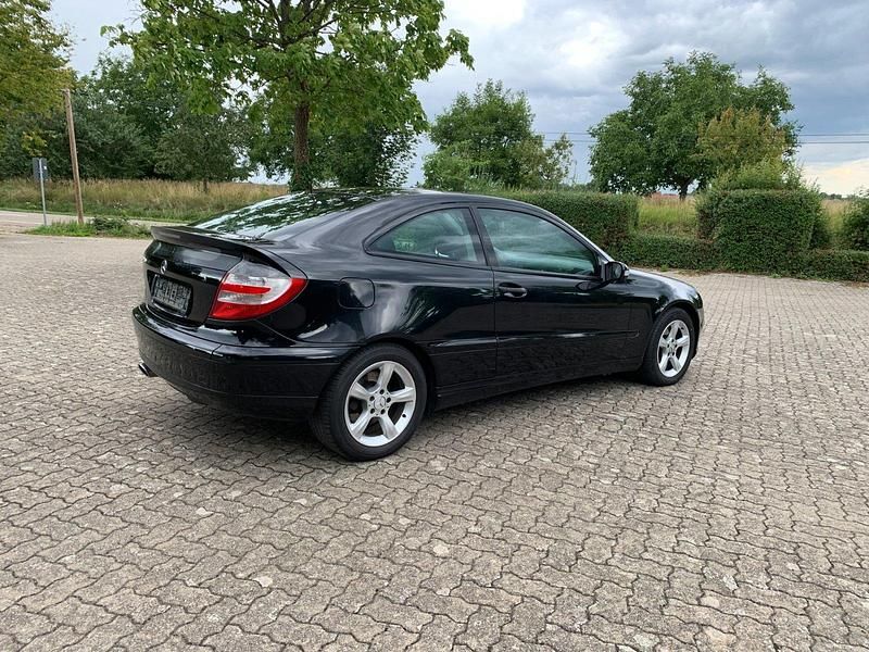Gebraucht Mercedes C230 Sport Edition 204 PS (150 kW) 2006 Schwarz Coupé