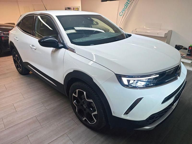 Weiß Gebraucht 2023 Opel Mokka-e Ultimate SUV | 19.790 € (Guter Preis) - Bild 1/4