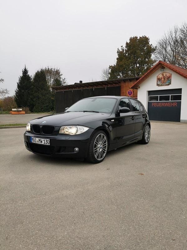 Schwarz Gebraucht 2005 BMW 130 Basis Kleinwagen | 7.500 € (Superpreis) - Bild 1/4