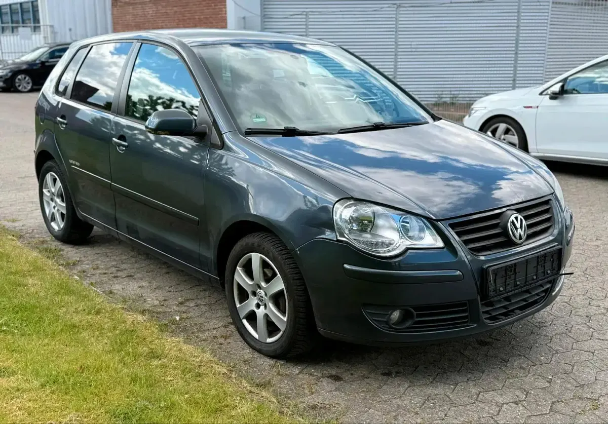 Second-hand VW Polo 69 CP (50 kW) 2008 Gri Hatchback
