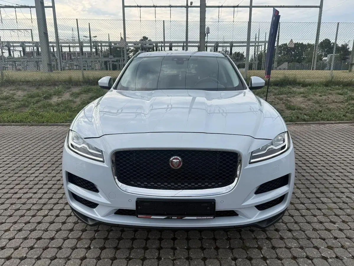 Gebraucht Jaguar F-Pace Prestige 300 PS (220 kW) 2018 Weiß SUV