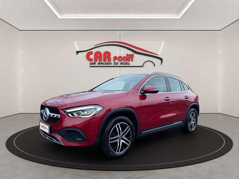 Rot Gebraucht 2020 Mercedes GLA200 SUV | 29.490 € (Guter Preis) - Bild 1/4
