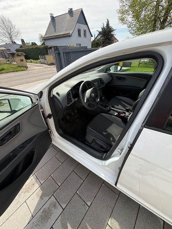 Usado Seat Leon 90 HP (66 kW) 2015 Branco Sedan
