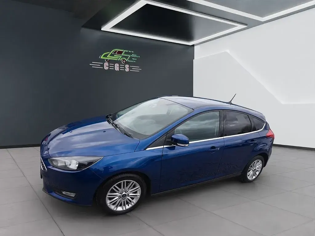 Używany Ford Focus Cool & Connect 150 KM (110 kW) 2018 Niebieski Sedan/Limuzyna