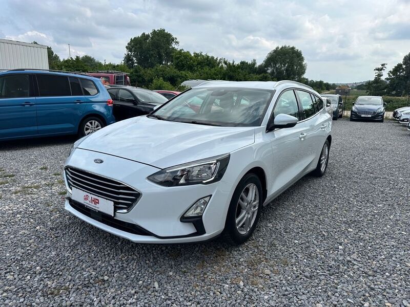 Weiß Gebraucht 2020 Ford Focus Cool & Connect Limousine | 10.599 € (Guter Preis) - Bild 1/4