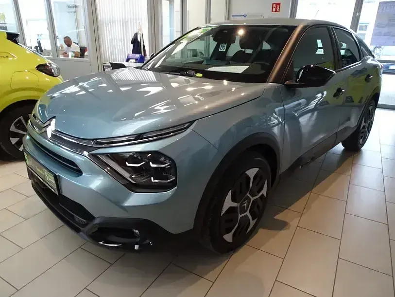 Używany Citroën C4 Feel 131 KM (96 kW) 2023 Niebieski Sedan/Limuzyna