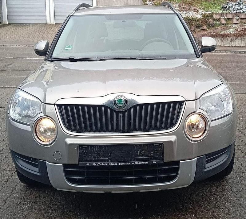 Gebraucht Skoda Yeti Elegance 122 PS (89 kW) 2012 Grau SUV
